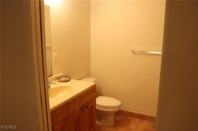 Building Photo - 320 Harry Ave S