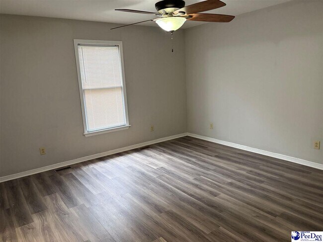 Building Photo - 3695 Claussen Rd