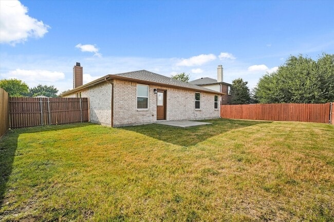Building Photo - 2621 S Wavecrest Ct
