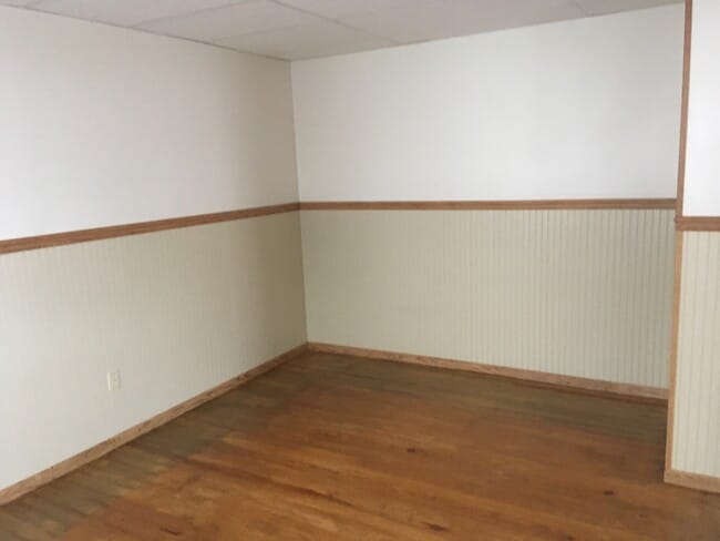 Building Photo - 347 Catherine St