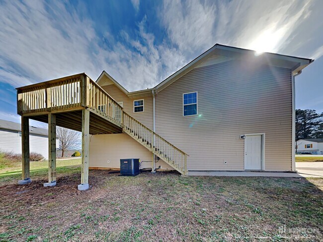 Building Photo - 105 Christine Ct