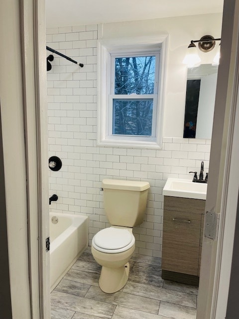 Building Photo - 25 William St