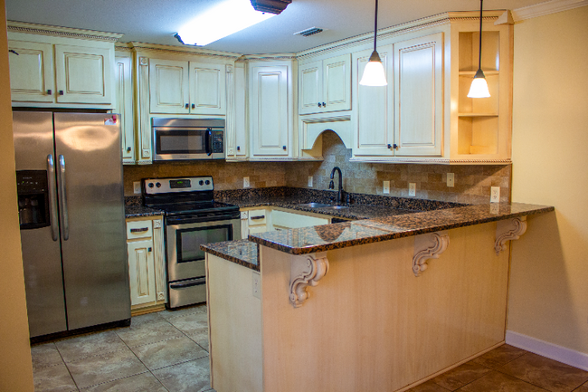 Building Photo - 104 Sagewood Ln