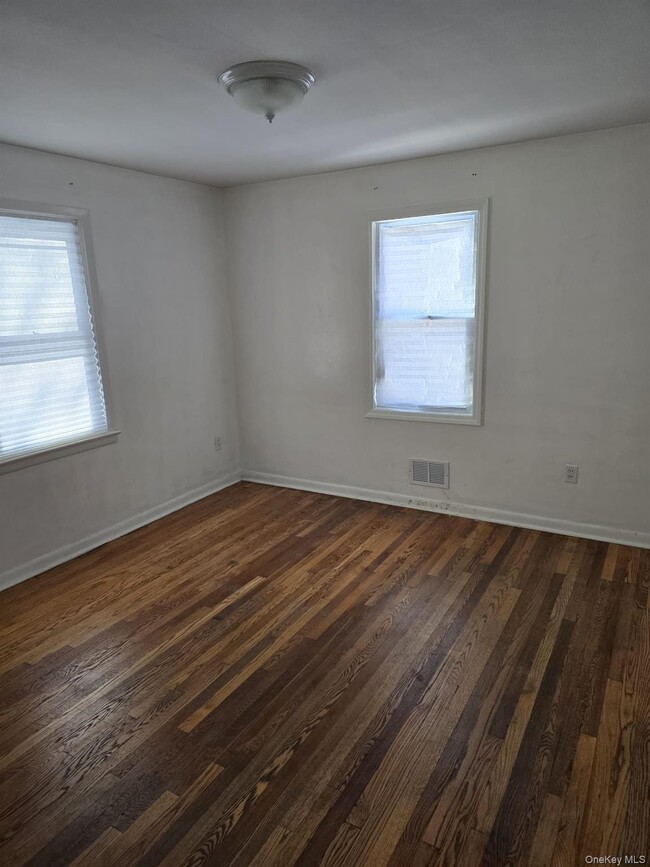 Building Photo - 3 Christmas Hill Rd