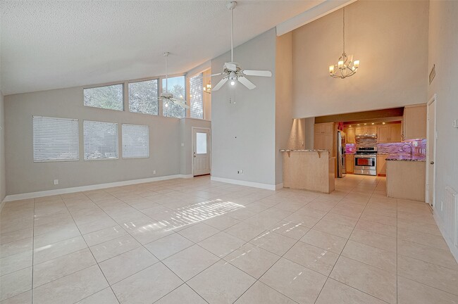 Building Photo - 6311 Crestside Dr