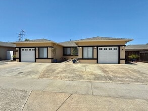 Building Photo - Willow Glen/Cambrian duplex - Beautifully ...