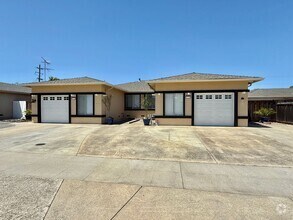 Building Photo - Willow Glen/Cambrian duplex - Beautifully ...