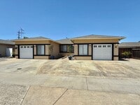 Building Photo - Willow Glen/Cambrian duplex - Beautifully ...