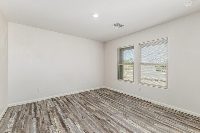 Building Photo - 14514 S Vera Cruz Rd