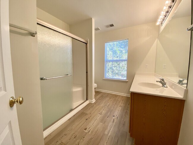 Building Photo - Mill Creek Townhome for Rent!