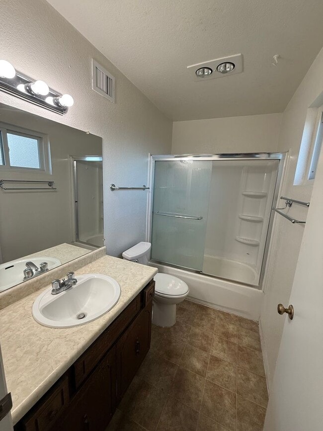 Building Photo - 749 Steppe Pl