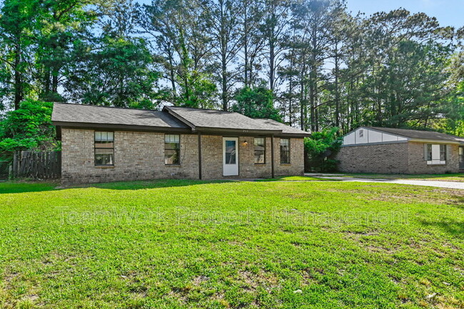 Building Photo - 260 Dorchester Manor Blvd