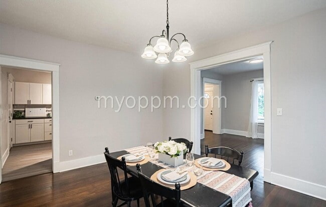 Building Photo - 1512 Binney St