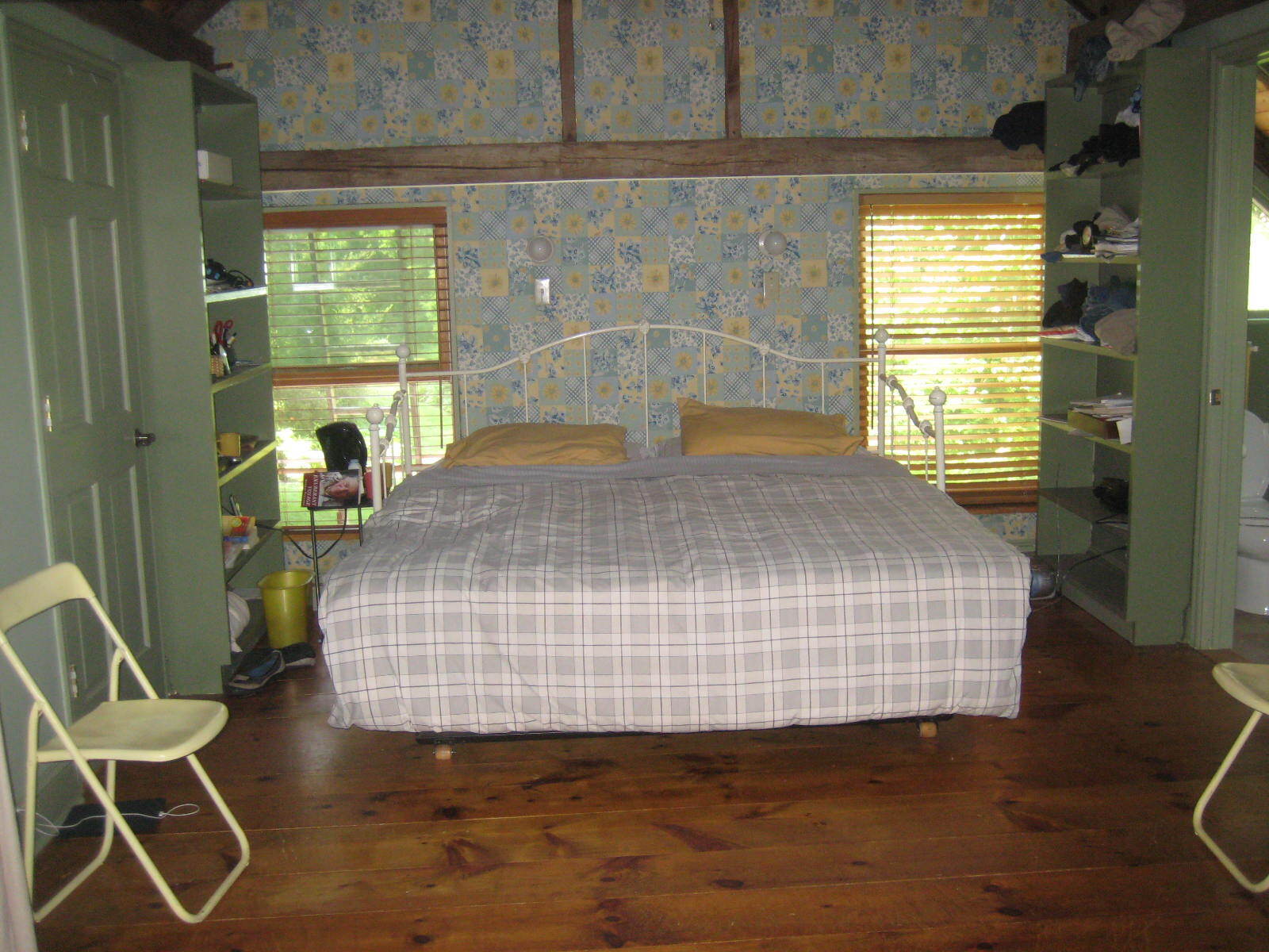 bedroom - 395 Nut Plains Rd