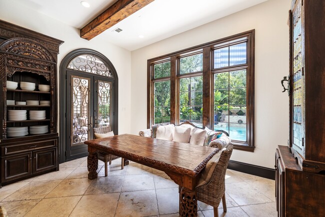 Building Photo - 5007 Cedar Creek Dr