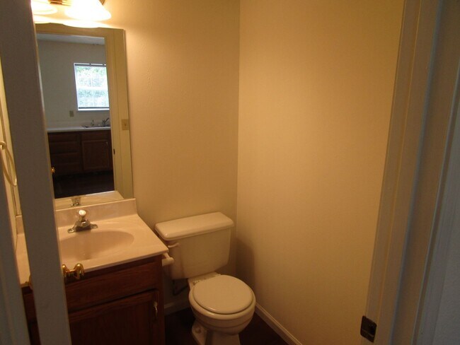 Building Photo - 4405-4407-4407 Cheryl Ct