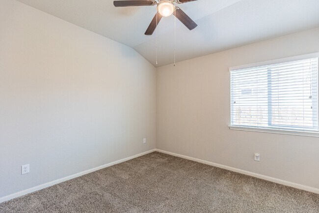 Building Photo - 925 Cypress Ml