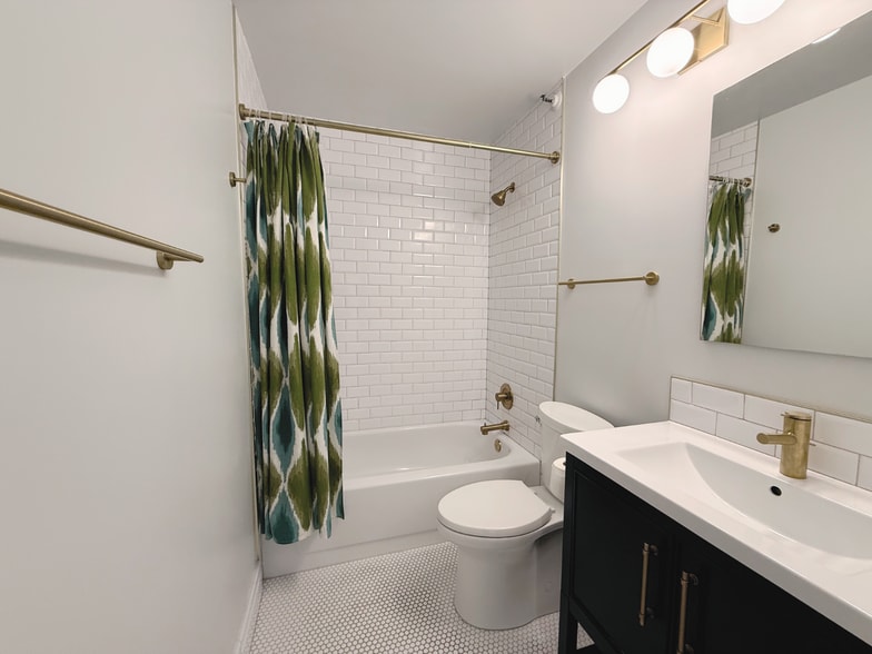 Bathroom - 3660 N Lake Shore Dr