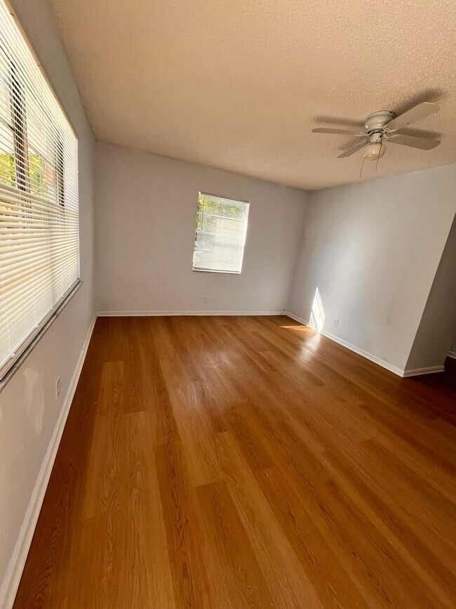 Building Photo - 116 N F St