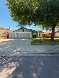 Building Photo - Beautifully Updated 3 Bedroom Home