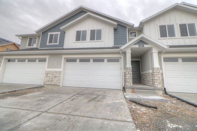 Primary Photo - 3 Bedroom 2.5 Bathroom Payson Utah