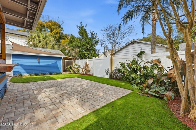 Building Photo - 2741 Hendricks Ave