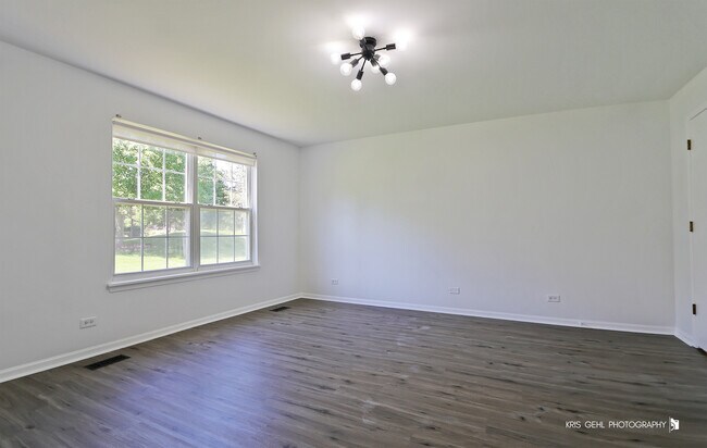 Building Photo - 211 Dogwood Ct