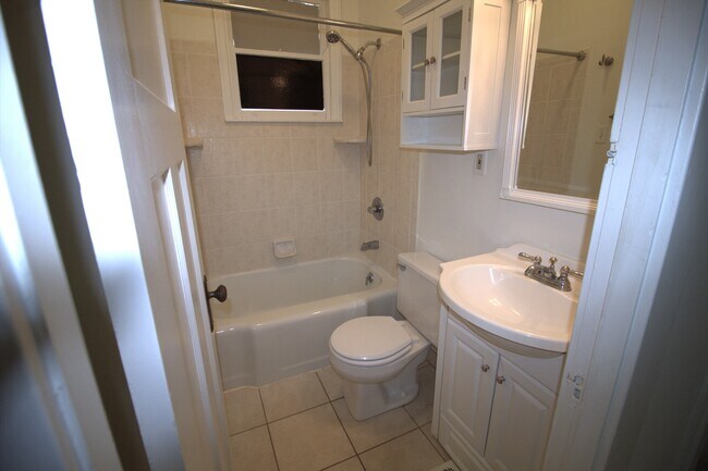 Building Photo - 7831 Camargo Rd