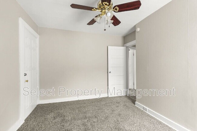 Building Photo - 3712 S Anthony Blvd