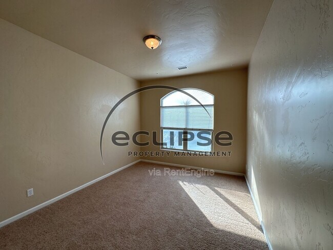 Building Photo - 2508 Pierce Ave
