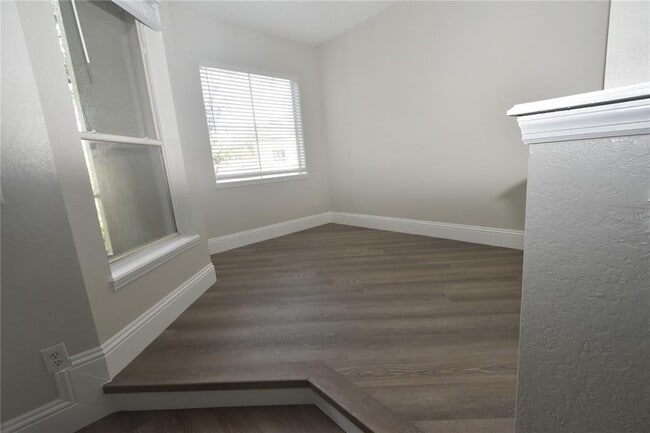 Building Photo - 609 Island Pl Wy