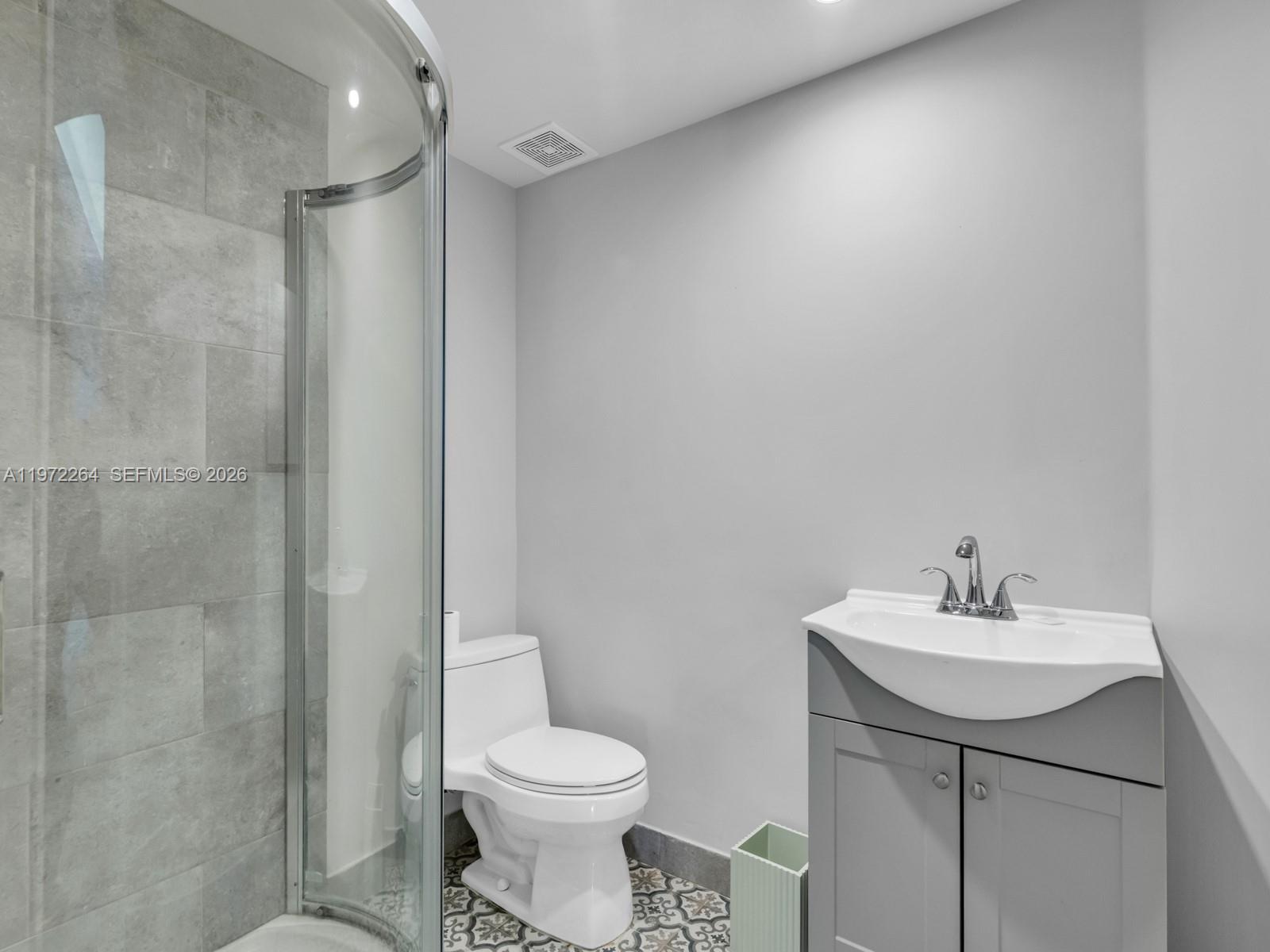 Building Photo - 2051 SE 3rd St