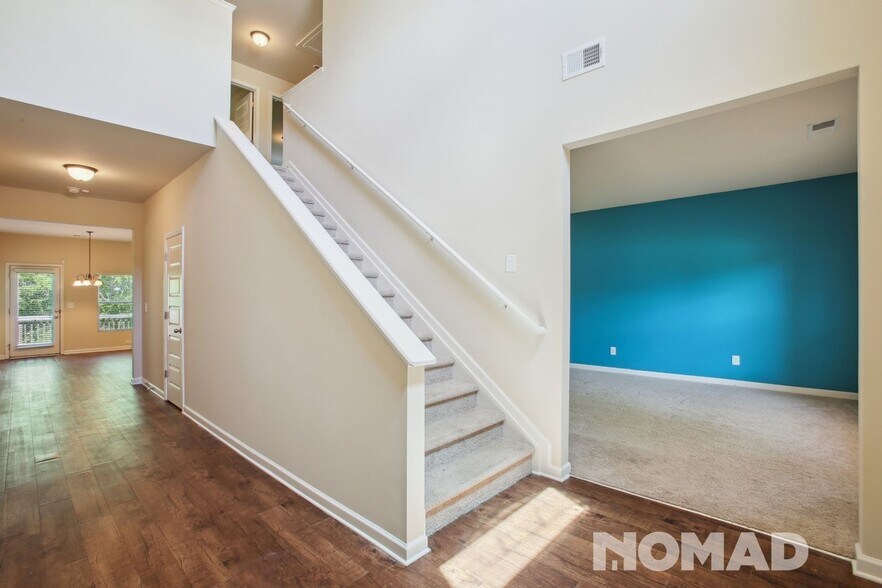 Building Photo - 283 Bandelier Cir