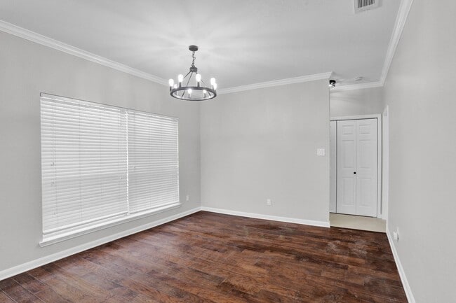 Building Photo - Coppell Cul-De-Sac living.  Ready Now!
