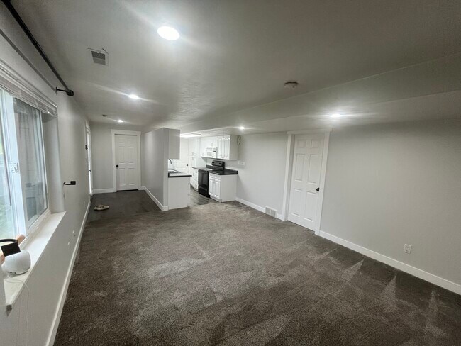 Building Photo - 14127 Adobe School Dr