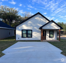 Building Photo - 735 E Gandy St