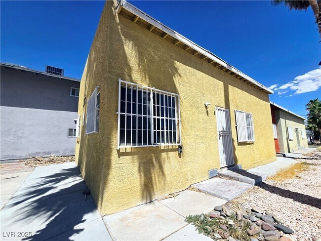 Primary Photo - 331 S 9th St