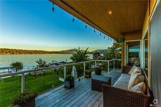 Building Photo - Stunning Lake Sammamish 50 Foot Waterfront...