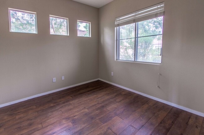 Building Photo - GORGEOUS MOVE IN READY SINGLE-STORY 4-BEDROOM HOME!