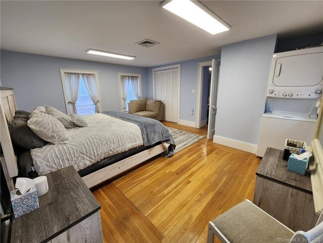 Building Photo - 115 N Main St