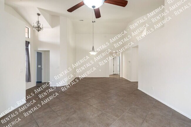 Building Photo - 14024 E Fairway Bluff Ct