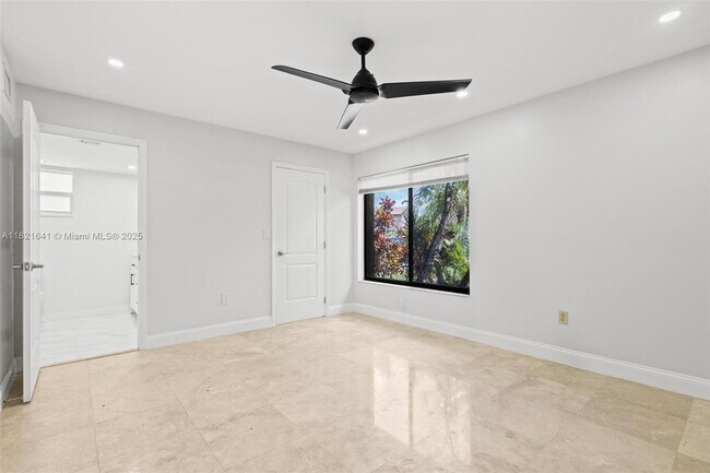 Building Photo - 9148 SW 129th Ln