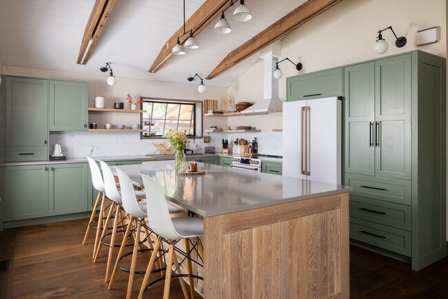 Building Photo - Soul of The old Bozeman with the conveniences of modern design with flexible lease dates