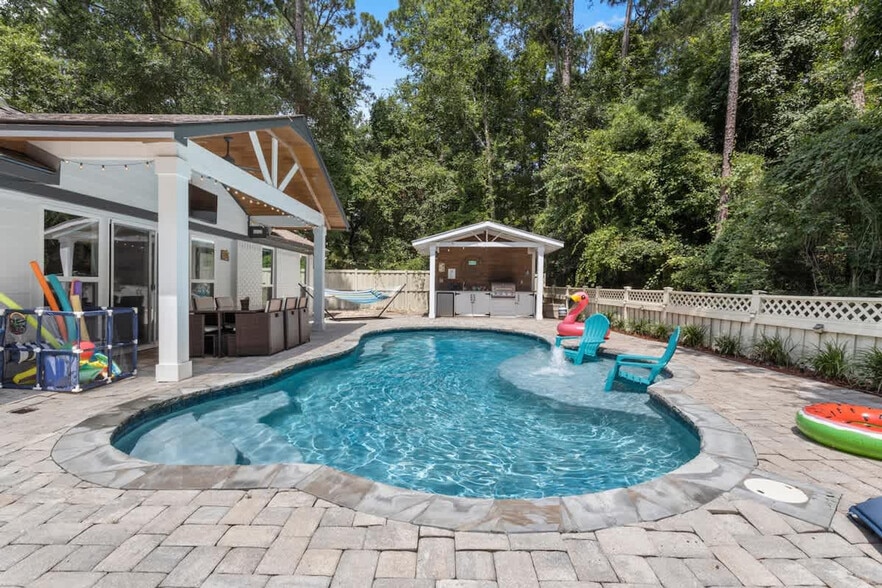 Building Photo - 9200 Pointe Aux Chenes Rd