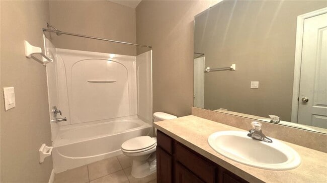 Building Photo - 2045 Estancia Cir