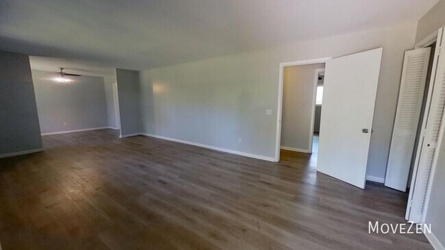Building Photo - 510 Wesley Ave