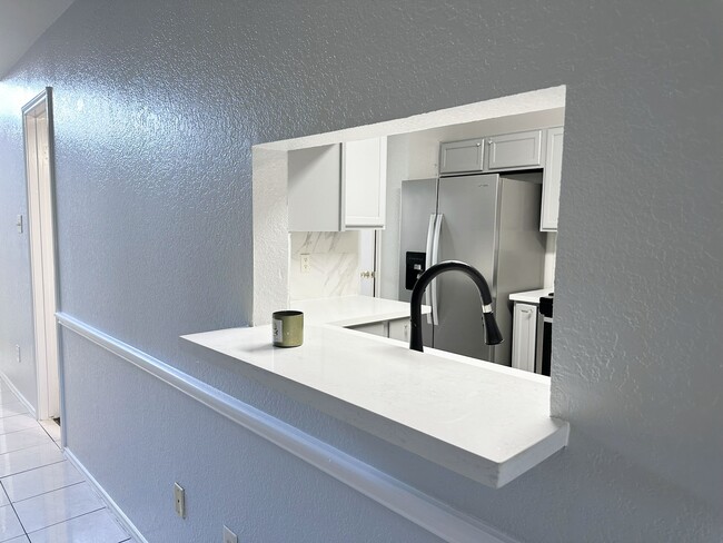 Building Photo - 15522 Baxter Ave