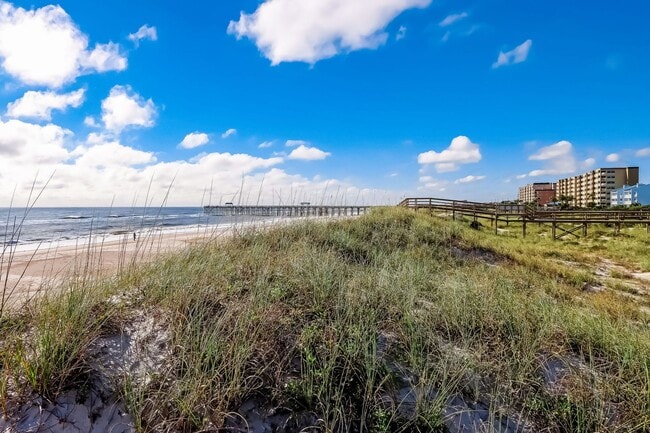 Building Photo - Oceanfront Long-Term Rental at Sand Dollar...