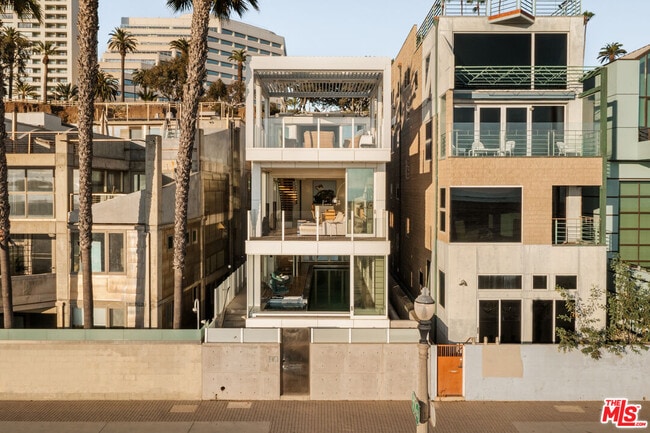 Building Photo - 1267 Palisades Beach Rd