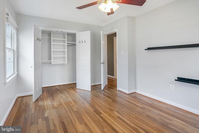 Building Photo - 8300 Midwood St